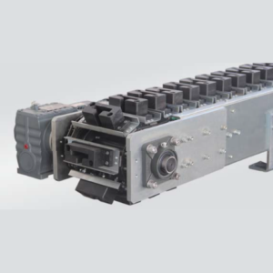Chain conveyor with workpiece