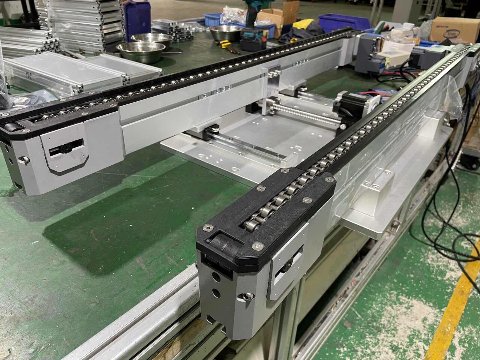 Custom conveyor solution design for factory layout