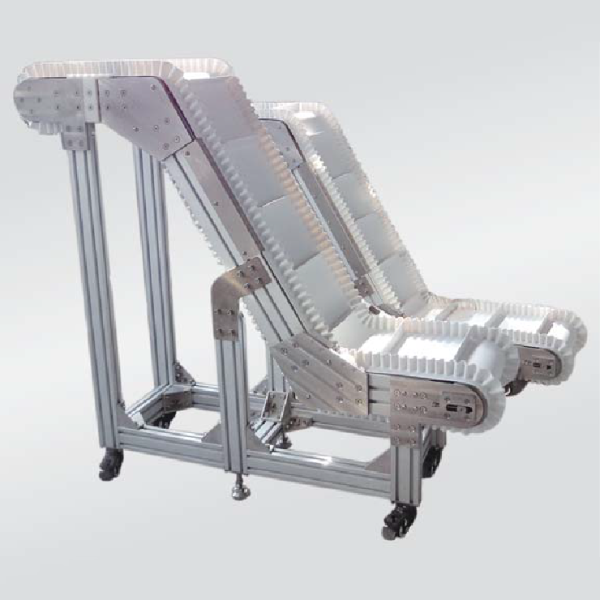 Incline belt conveyor with sidewall